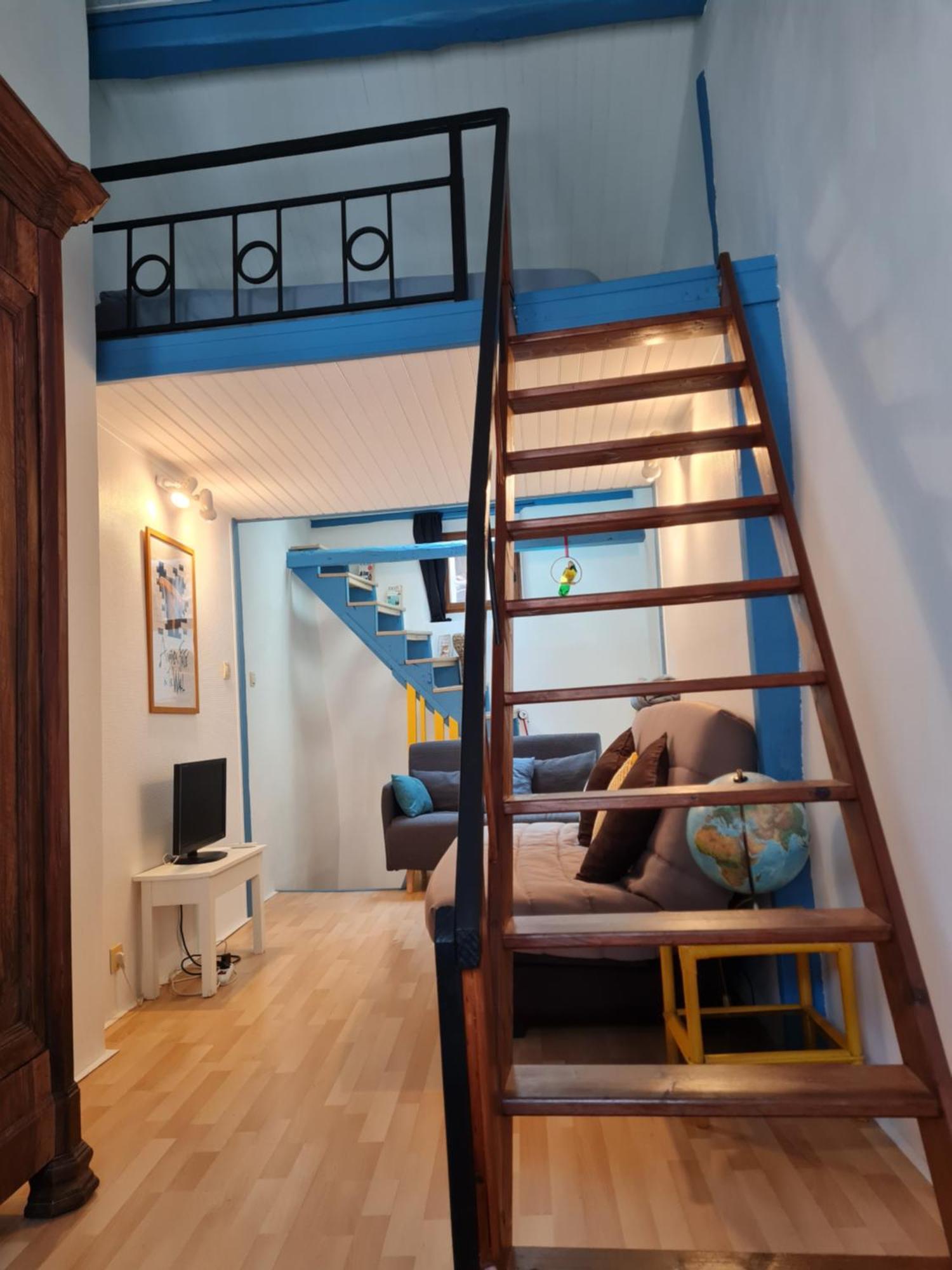 La Maison-Frite, Pour Un Sejour Insolite A Foix ! Exteriör bild
